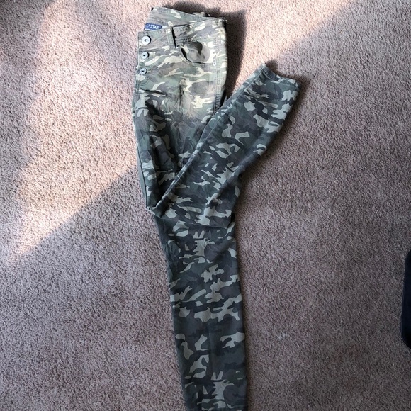 Army print jeans! - Picture 4 of 4